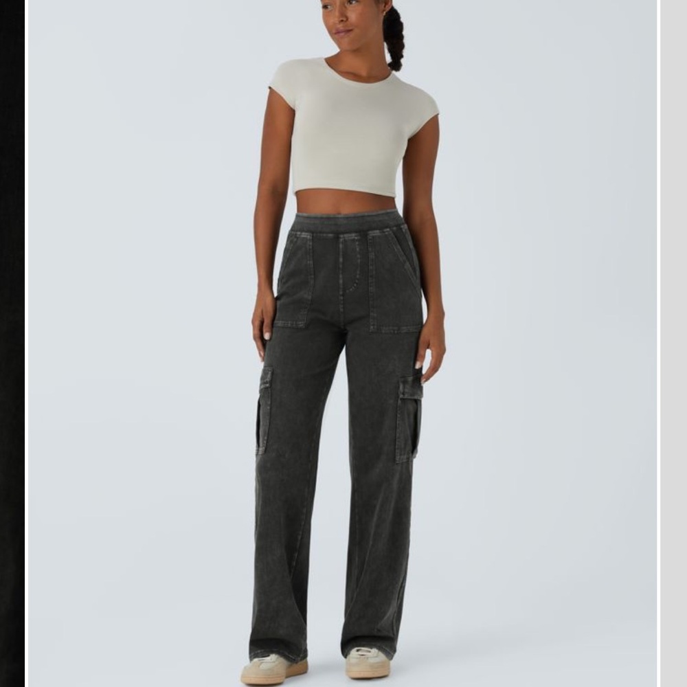 HALARA Flex Mid Rise Straight Leg Cargo Jeans - Picture 2 of 16